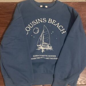 AE x The Summer I Turned Pretty Everyday Luxe Graphic Sweatshirt